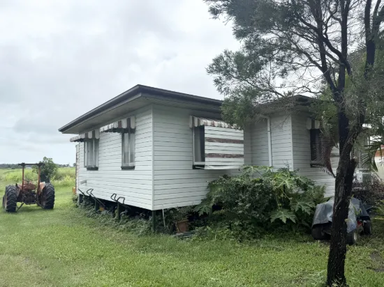142 Broad Street, Sarina, Qld 4737