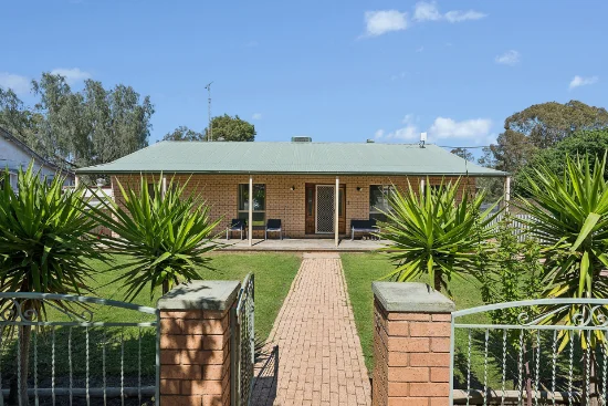142 Larmer Street, Narrandera, NSW 2700