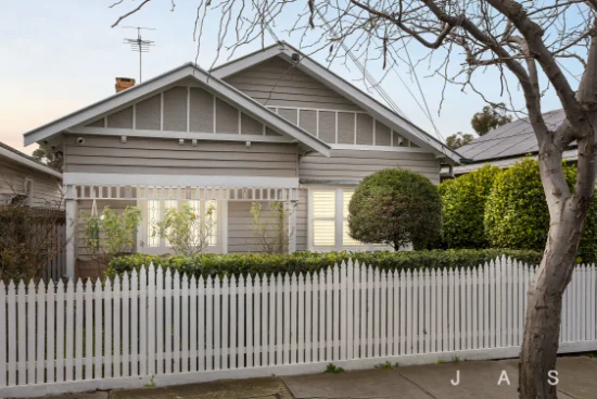 143 Empress Avenue, Kingsville, Vic 3012