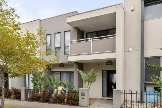 145 The Esplanade, Caroline Springs, Vic 3023
