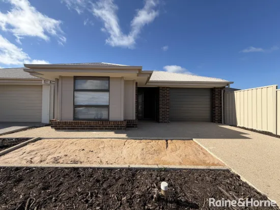 146 Francesca Boulevard, Munno Para West, SA 5115