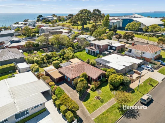 146 Upper George Street, Devonport, Tas 7310
