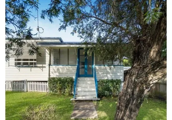 148 South Station Road, Silkstone, Qld 4304