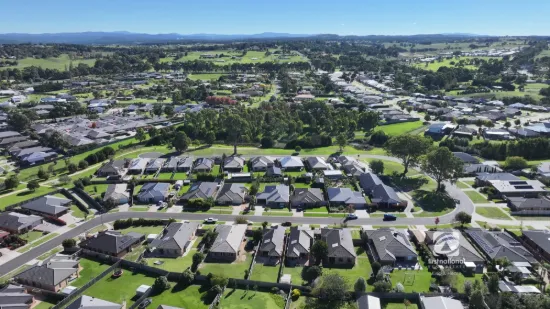 14A Len Cook Drive, Eastwood, Vic 3875