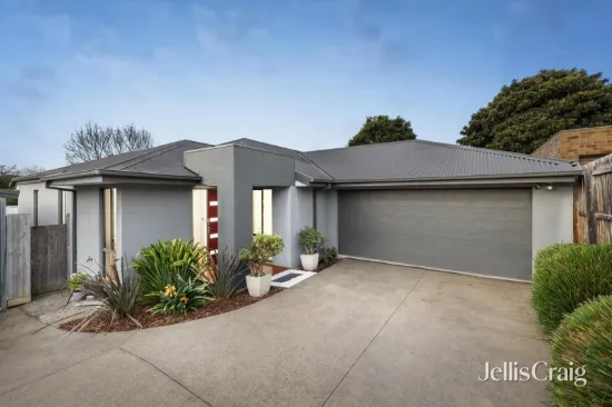 14a Zina Grove, Mooroolbark, Vic 3138