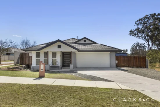 15 Ainsworth Crescent, North Rothbury, NSW 2335
