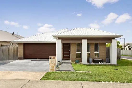 15 Avondale Drive, Thornton, NSW 2322