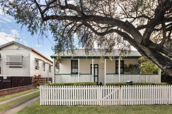 15 Barton Road, Hawthorne, Qld 4171