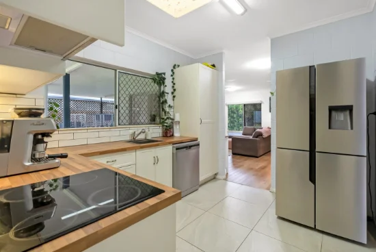 15 Beagle Close, Bentley Park, Qld 4869
