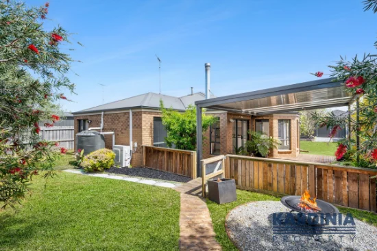 15 Blackheath Mews, Waurn Ponds, Vic 3216