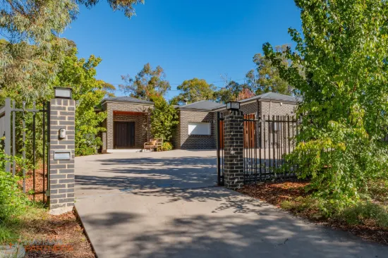 15 Blake Place, Mawson, ACT 2607