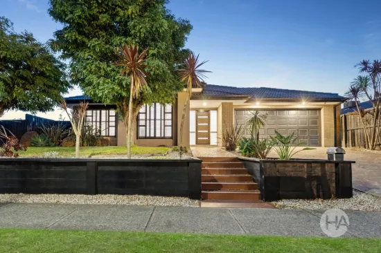15 Broadstone Way, Cranbourne, Vic 3977