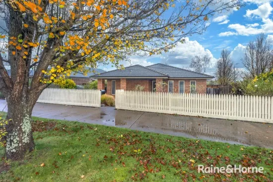 15 Childe Harold Road, Gisborne, Vic 3437