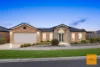 15 Christina Crescent, Kurunjang, Vic 3337