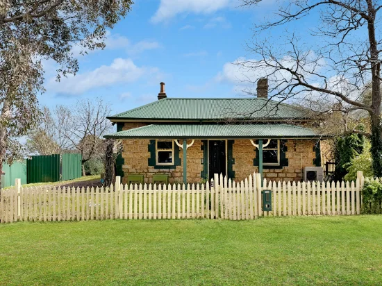 15 Clarke Street, Young, NSW 2594