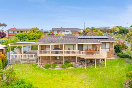 15 Clive Avenue, Encounter Bay, SA 5211
