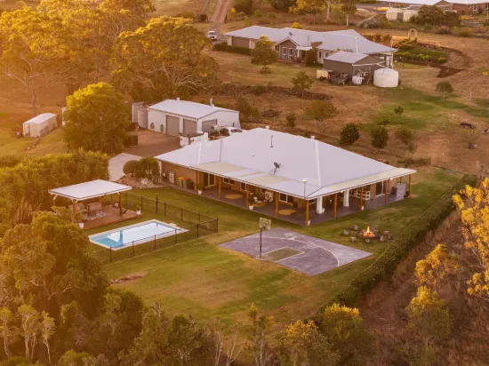 15 Colonial Drive, Gowrie Junction, Qld 4352