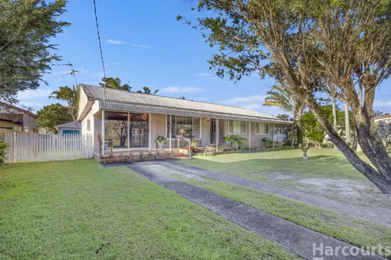 15 Creek Street, Hat Head, NSW 2440