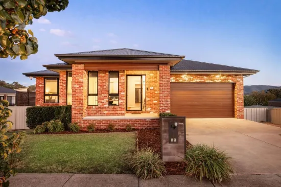 15 Dempster Place, Leneva, Vic 3691