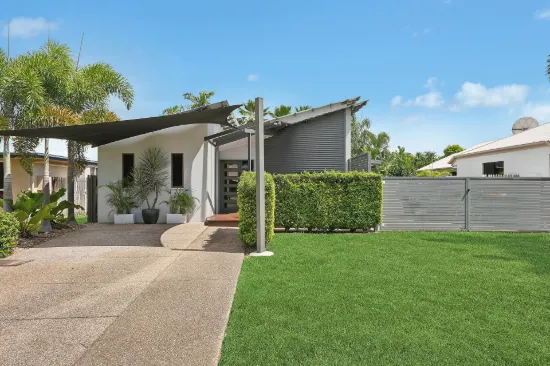 15 Fig Tree Pocket, Idalia, Qld 4811