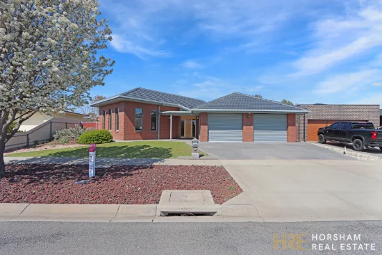 15 Fisher Square, Horsham, Vic 3400 - For Rent