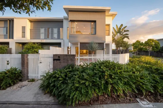 15 Flintwood Crescent, Palmview, Qld 4553