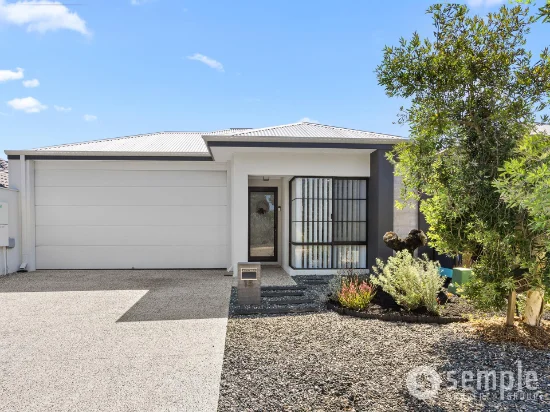 15 Foxtail Grove, Wandi, WA 6167