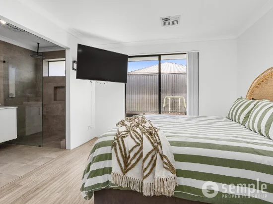 15 Foxtail Grove, Wandi, WA 6167-Image