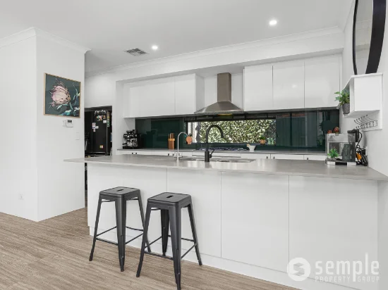 15 Foxtail Grove, Wandi, WA 6167-Image