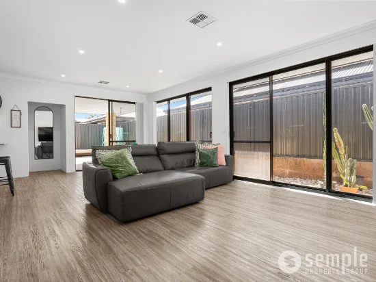 15 Foxtail Grove, Wandi, WA 6167-Image
