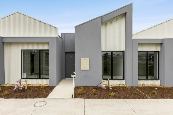 15 Gilford Walk, Woodstock, Vic 3751