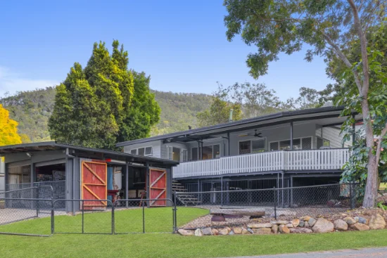 15 Gipps Sreet, Somerset Dam, Qld 4312