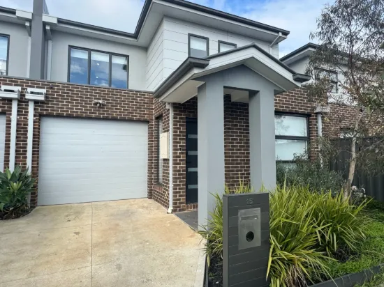 15 Gordon Avenue South, Altona Meadows VIC 3028-Image