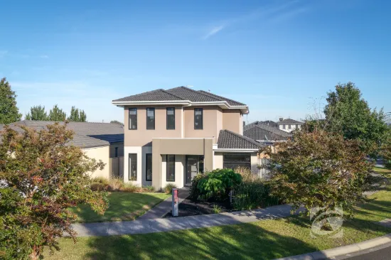 15 Greenfield Lane, Pakenham, Vic 3810
