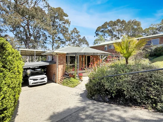 15 Hawks Nest Place, Surfside, NSW 2536