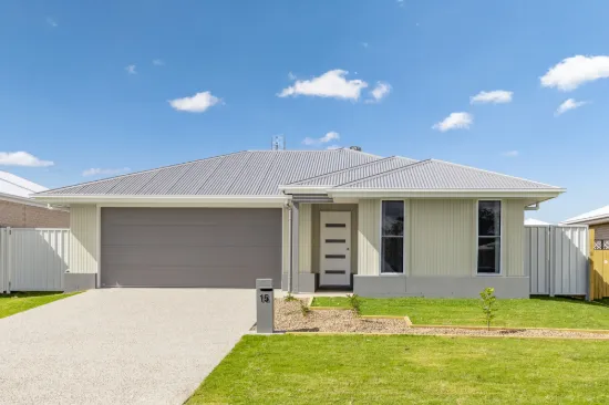 15 Hazelwood St, Wondunna, Qld 4655