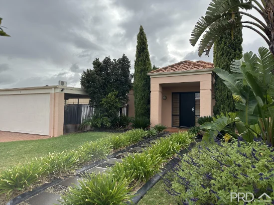 15 Holyoake Way, Mildura, Vic 3500 - For Rent