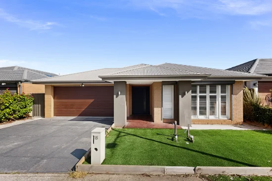 15 Jade Crescent, Cobblebank, Vic 3338