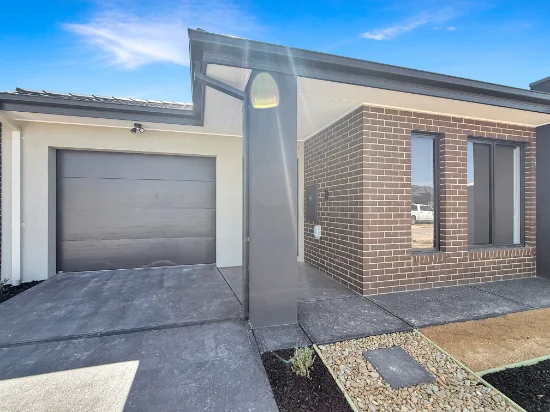 15 Kielder Cres, Clyde, Vic 3978