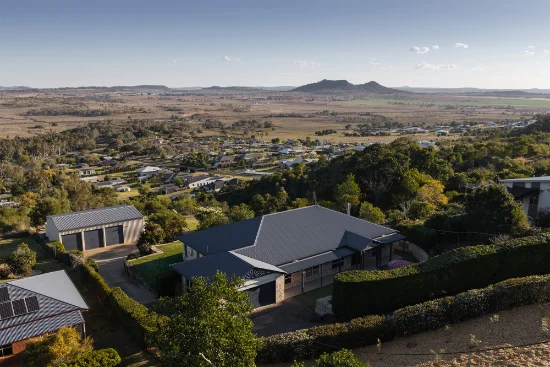 15 Koala Drive, Gowrie Junction, Qld 4352