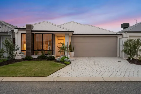 15 Lancaster Loop, Piara Waters, WA 6112