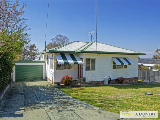 15 Laurence Avenue, Armidale, NSW 2350