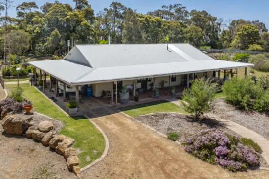 15 Lochinvar Place, Quindalup, WA 6281