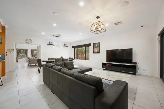 15 Longshaw Cct, Canning Vale, WA 6155-Image