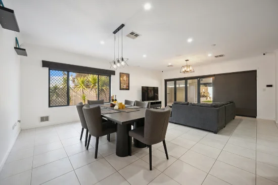 15 Longshaw Cct, Canning Vale, WA 6155-Image