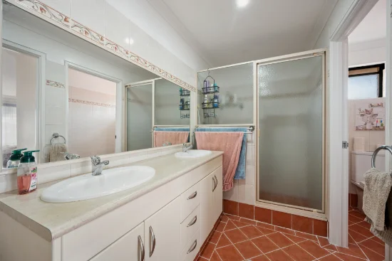 15 Longshaw Cct, Canning Vale, WA 6155-Image