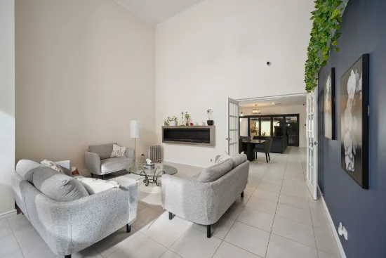 15 Longshaw Cct, Canning Vale, WA 6155-Image