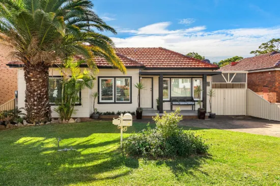15 Lynwen Crescent, Banksia, NSW 2216