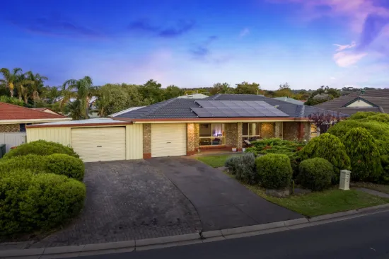 15 Mawson Circuit, Woodcroft, SA 5162