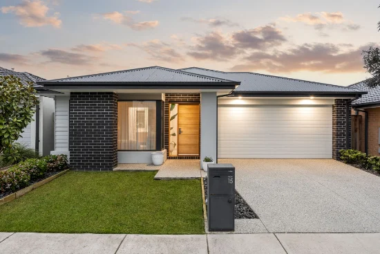 15 McArthur Crescent, Armstrong Creek, Vic 3217